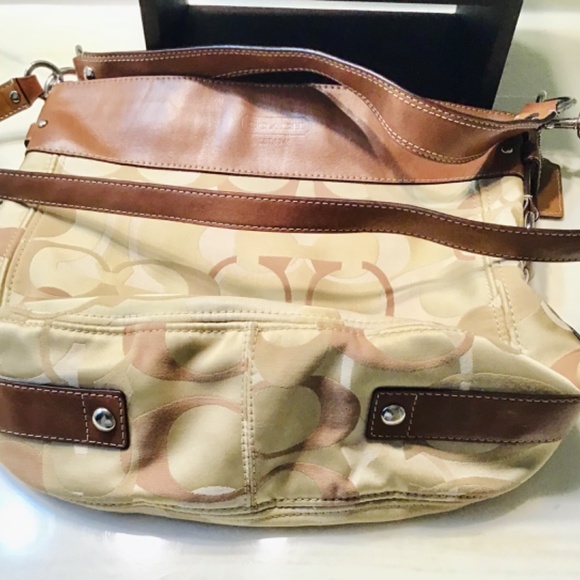 Coach Optic Signature Zoe L0967 F14710 Preowned - Picture 6 of 14